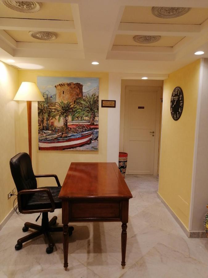 Federico 70 Giada Economy Hotel Palermo Exterior photo